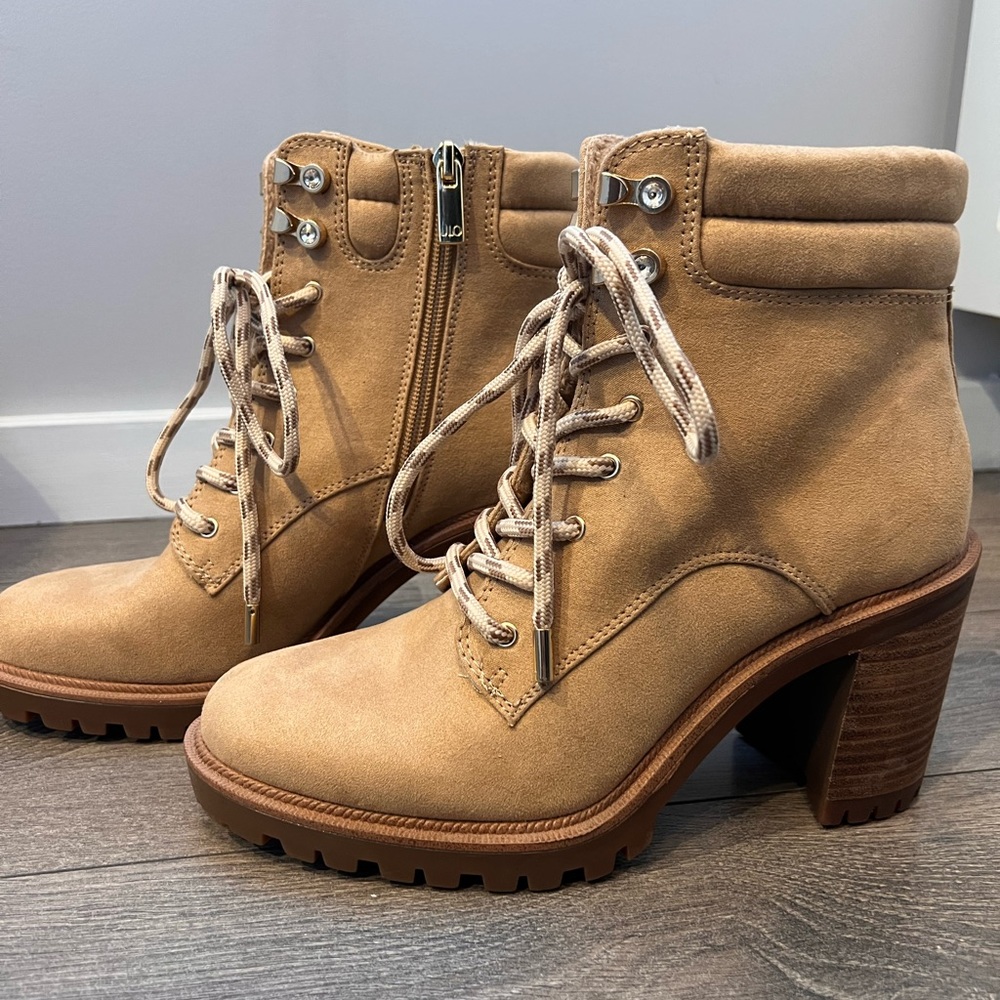 JLO Jennifer Lopez Tan Cashew Georga Bootie Boots Size 9